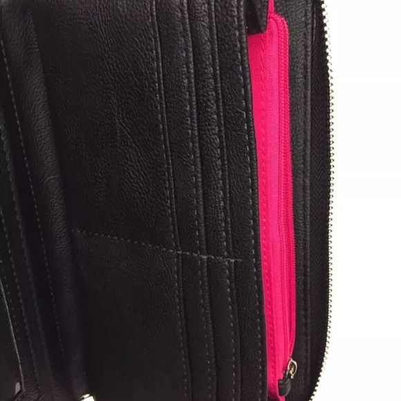 Betsey 🐕 Johnson Pug Bull Dog Wristlet Z/A Wallet - Picture 7 of 8